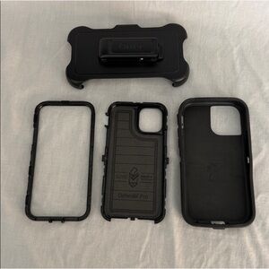 OtterBox Black Defender iPhone 11 Pro Case